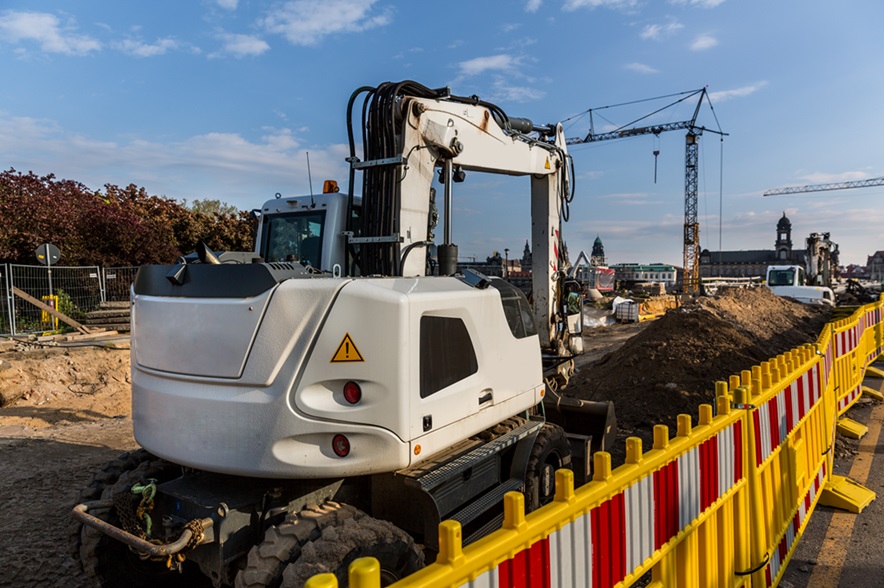 Benefits of Renting vs. Buying Construction Equipment