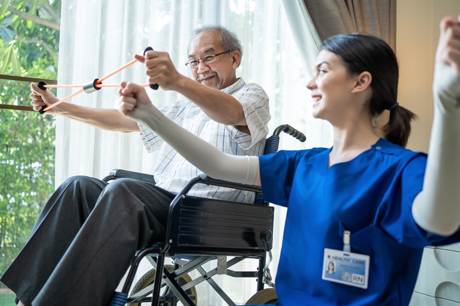 Understanding the Benefits of Professional Home Care Assistance